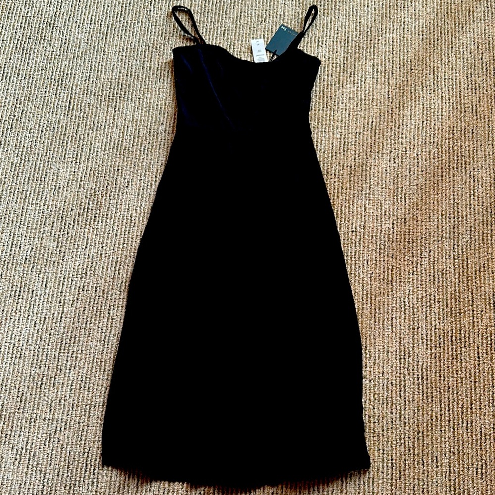 NWT Aritzia Wilfred free black dress. Small